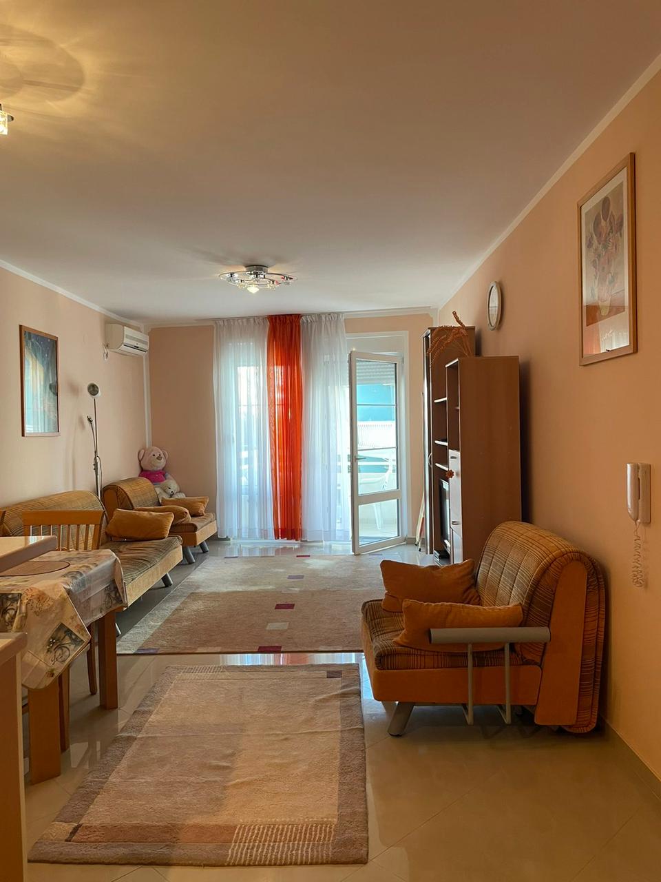 Apartment in Rafailovici, 66 m²