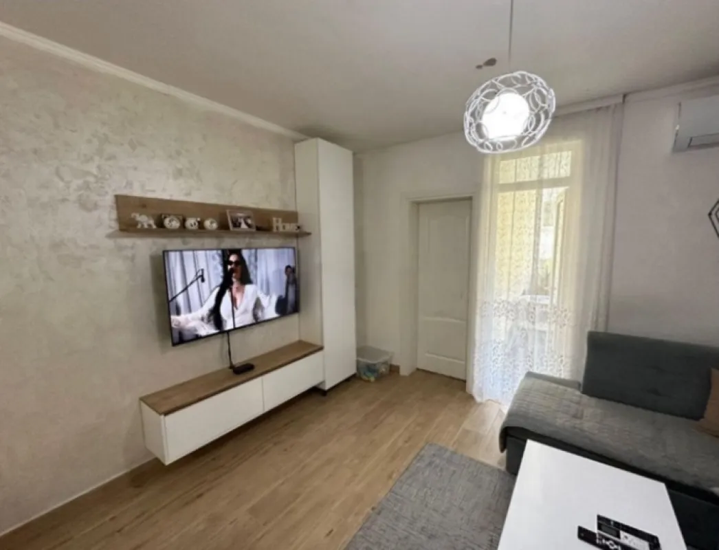 Apartment in Dobrota, 48 m²