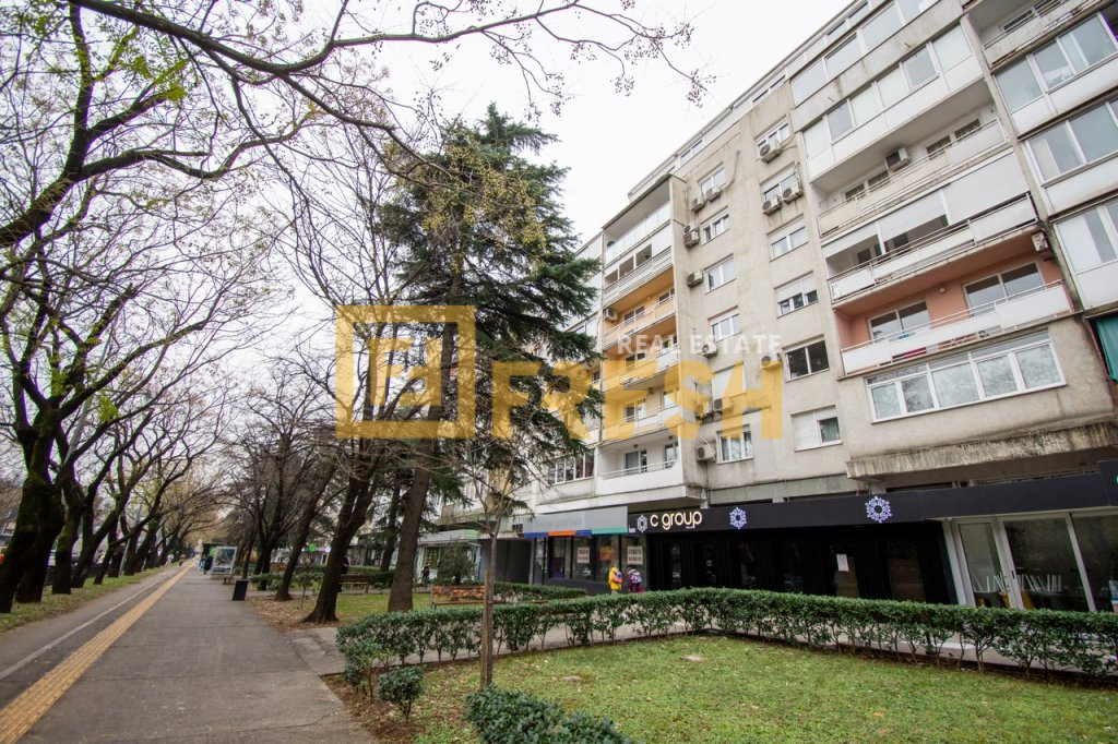 Poslovni prostor, 120m2, Preko Morače, Izdavanje