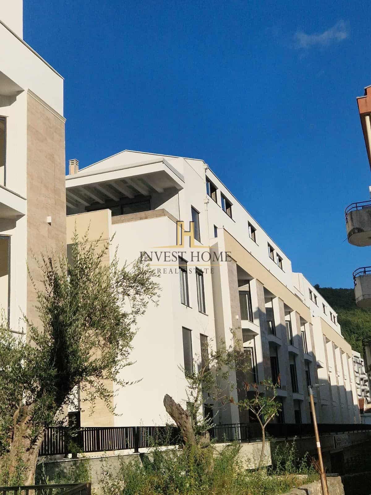 Trosoban stan, Podmaine, 85m2