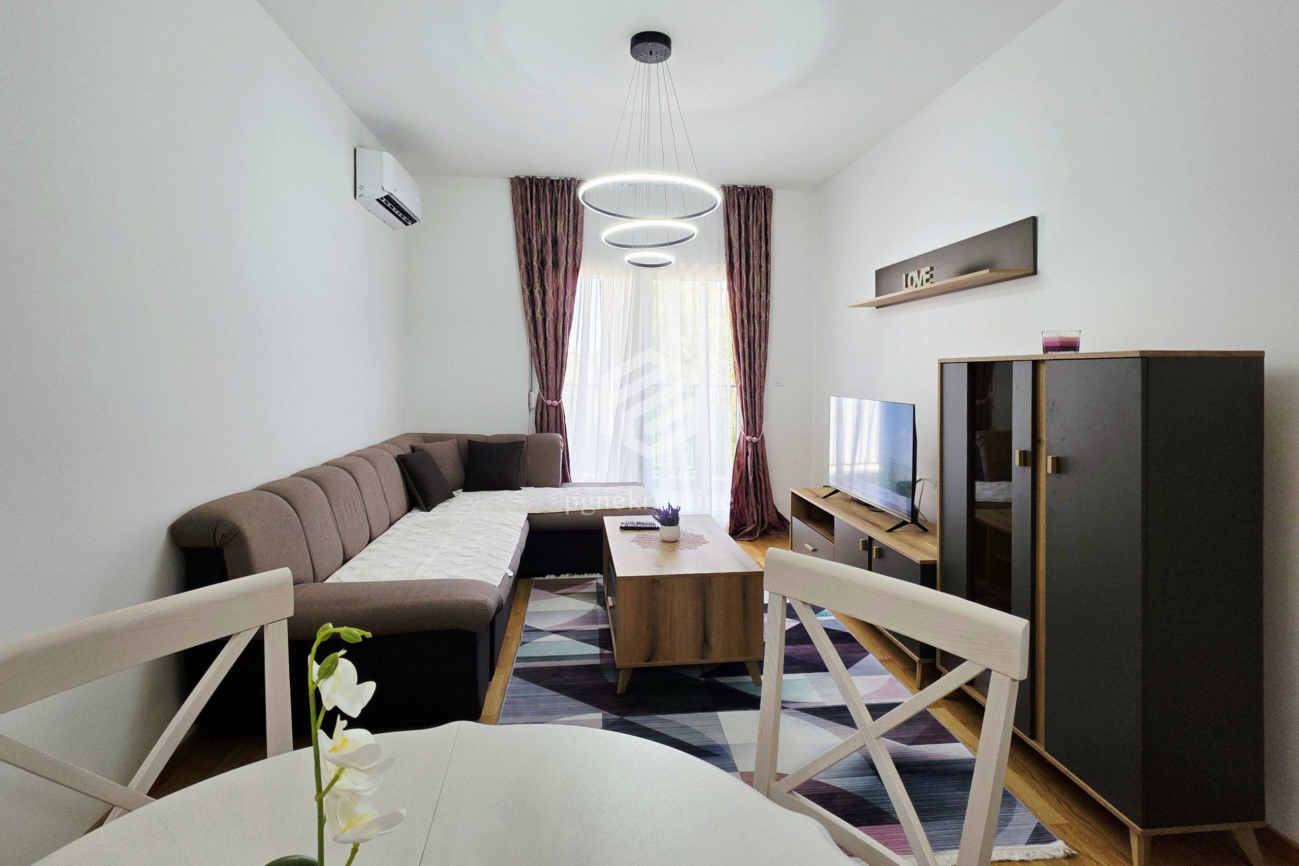 Dvosoban stan 68m2 + garaža, Stara Varoš – Podgorica