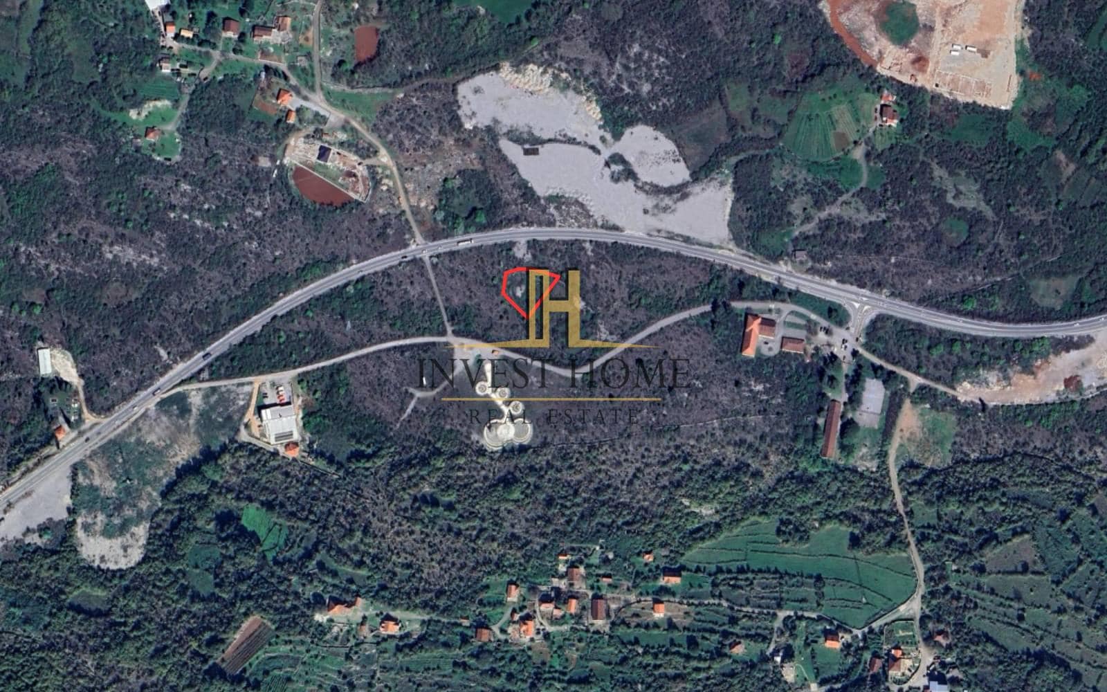 Plac, Podgorica, 1.090m2