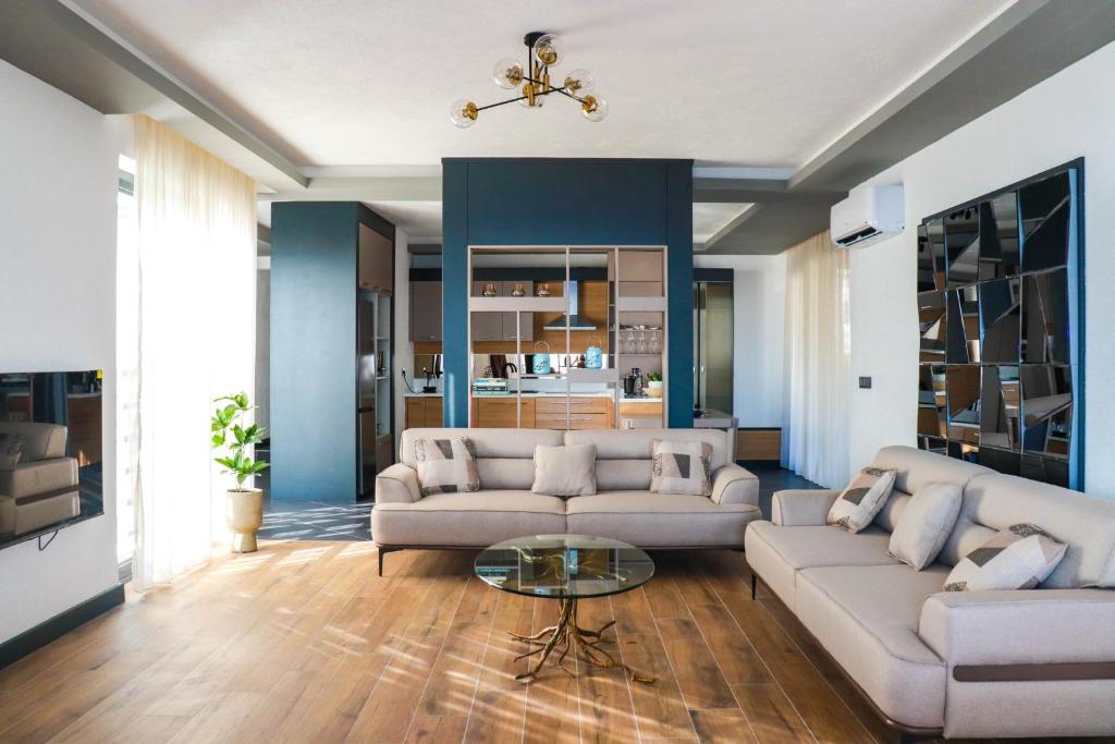 Spacious Three-Bedroom Apartment for Rent with Sea View – 155 m², Sveti Stefan, Budva