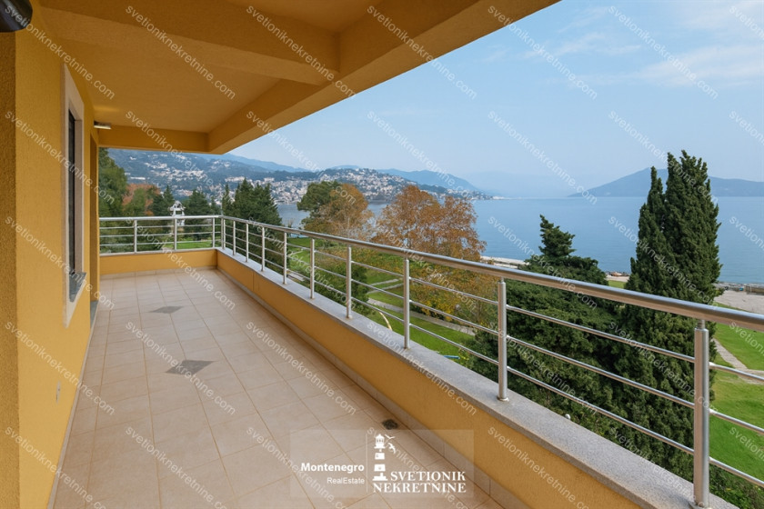 Prodajem Stan-Apartman, Igalo