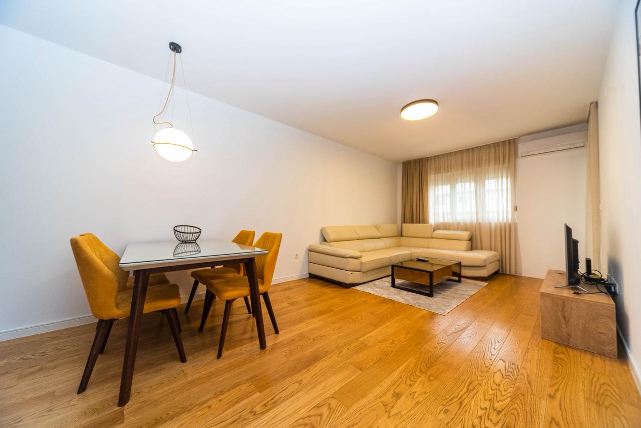 Two-Bedroom Apartment for Rent – Central Point