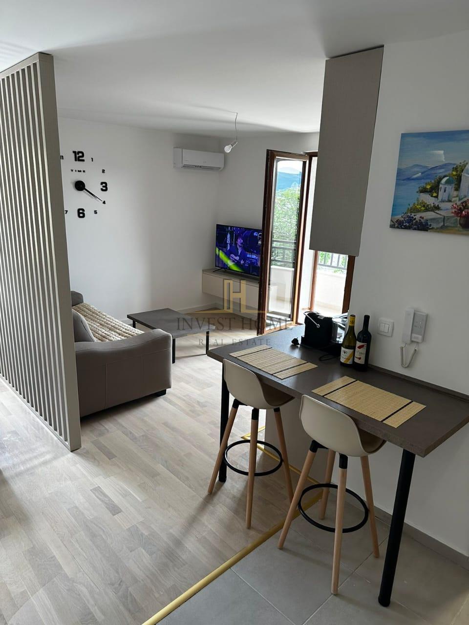 Garsonjera, Tivat, 42m2