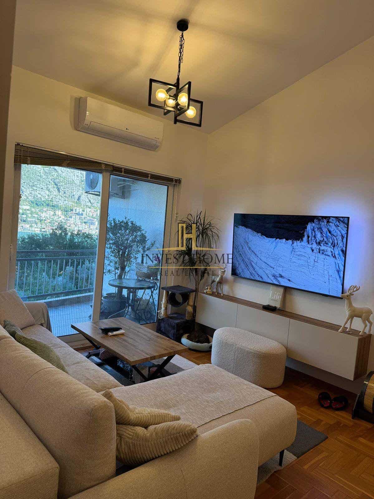 Dvosoban stan, Prčanj, 57m2