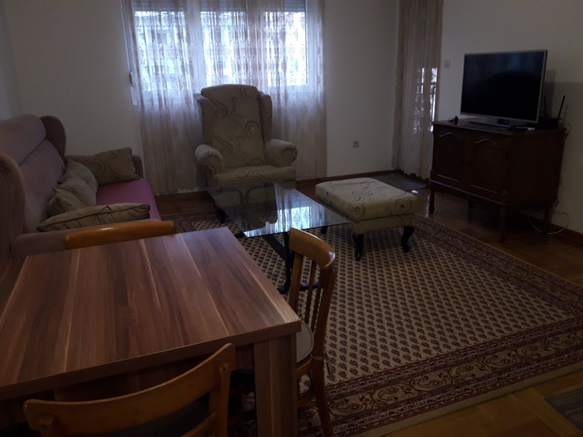 Apartment For Rent, Pobrežje