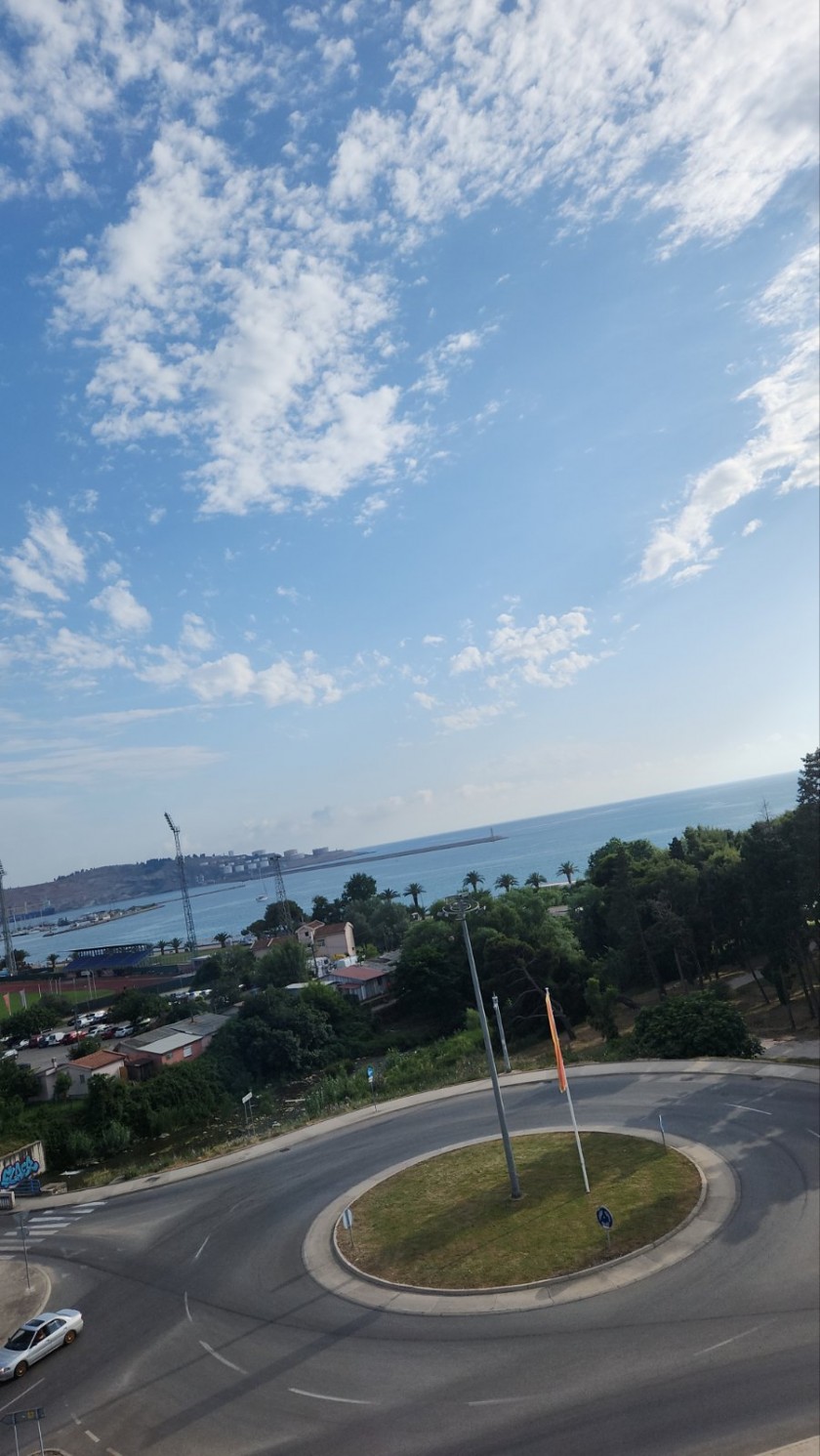 Apartment For Sale, Bar