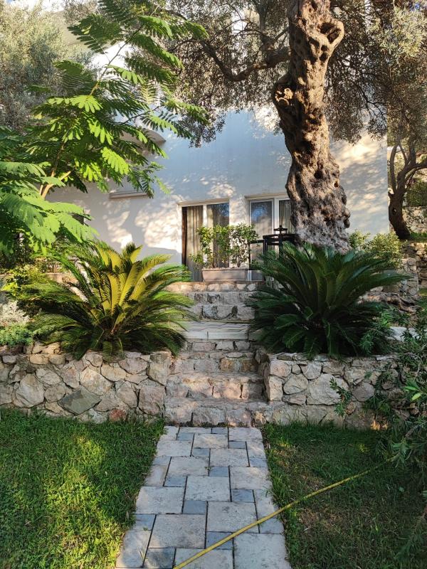 House in Bartula, 350 m²