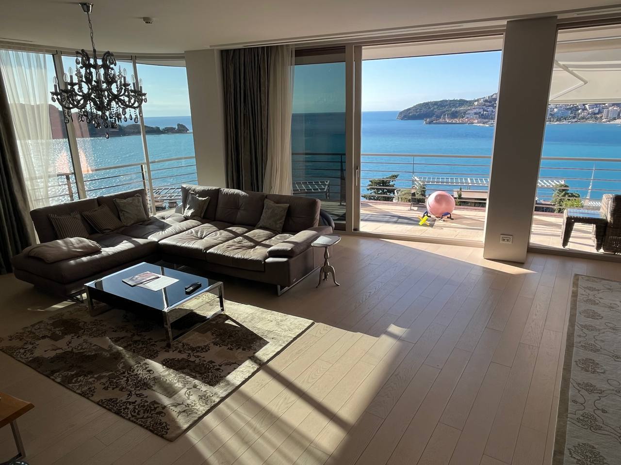 Iznajmljujem Stan-Apartman, Budva