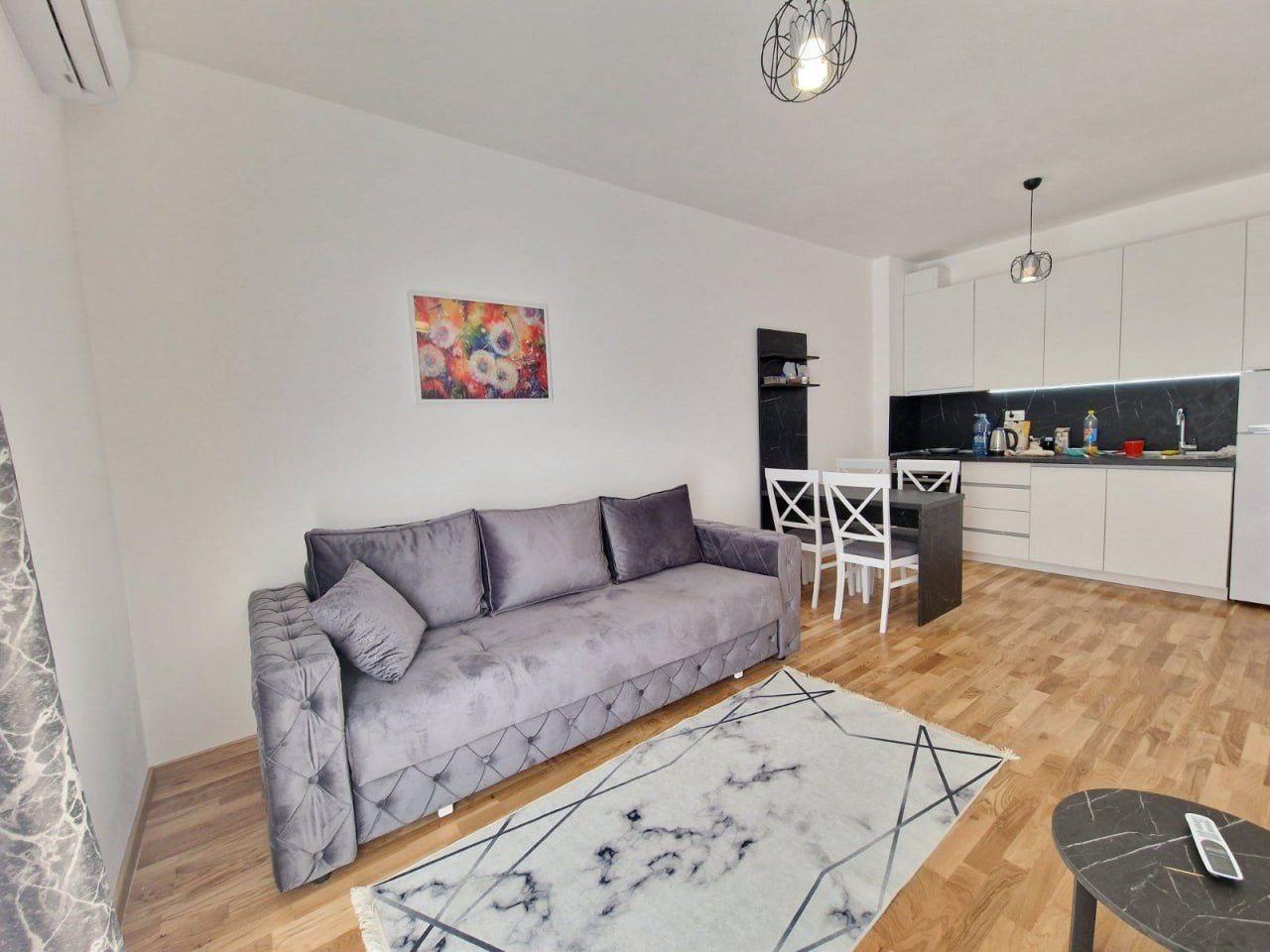 Prodajem Stan-Apartman, Bečići