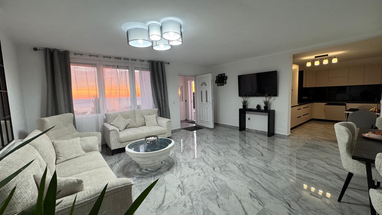 Prodajem Kuću, Šušanj