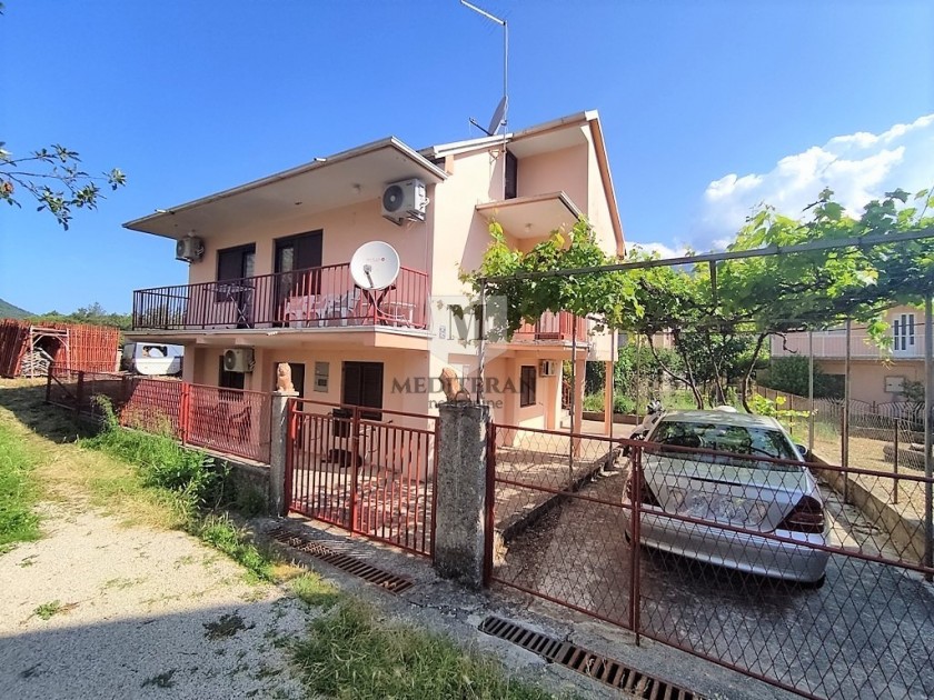 Prodajem Kuću, Igalo