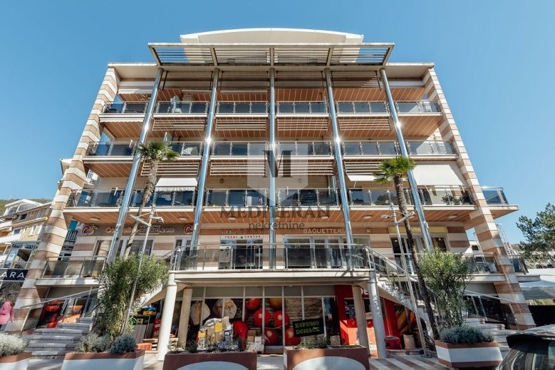 Prodajem Poslovni Prostor, Igalo