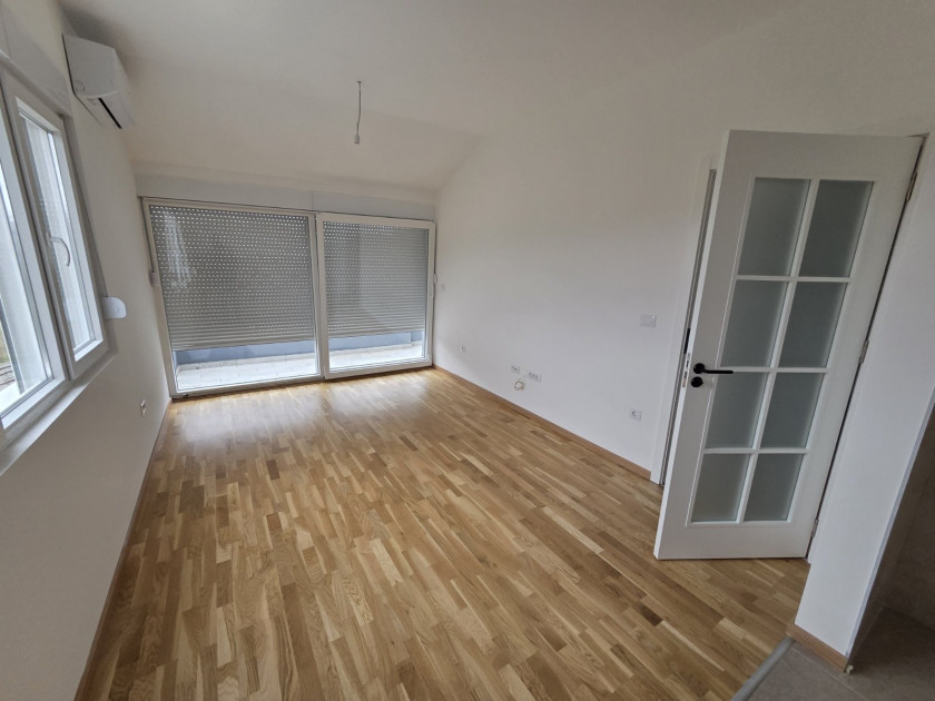 Prodajem Stan-Apartman, Podgorica