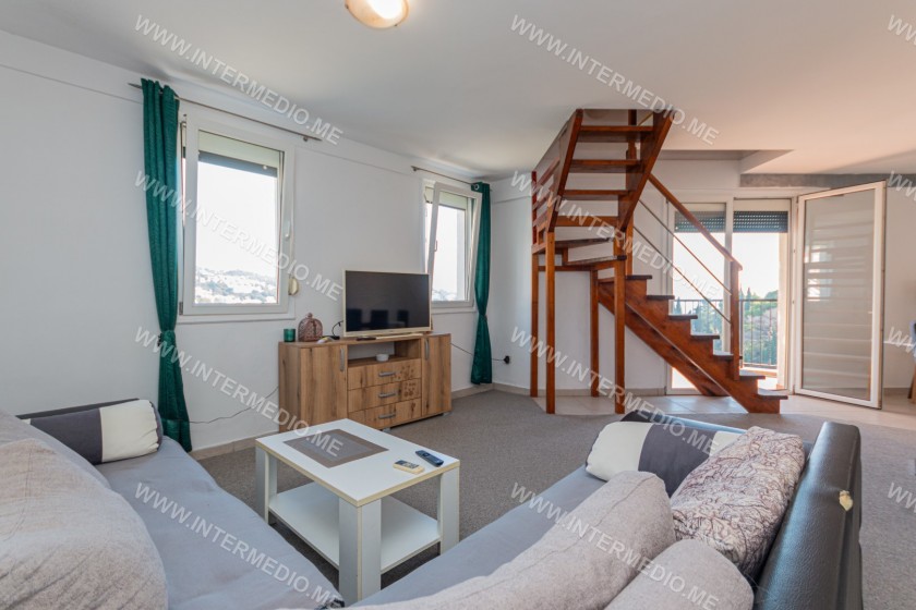 For sale, two-bedroom apartment, 89m2, Igalo, Herceg Novi