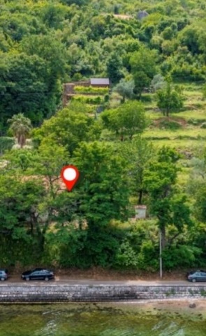 Land For Sale, Stoliv