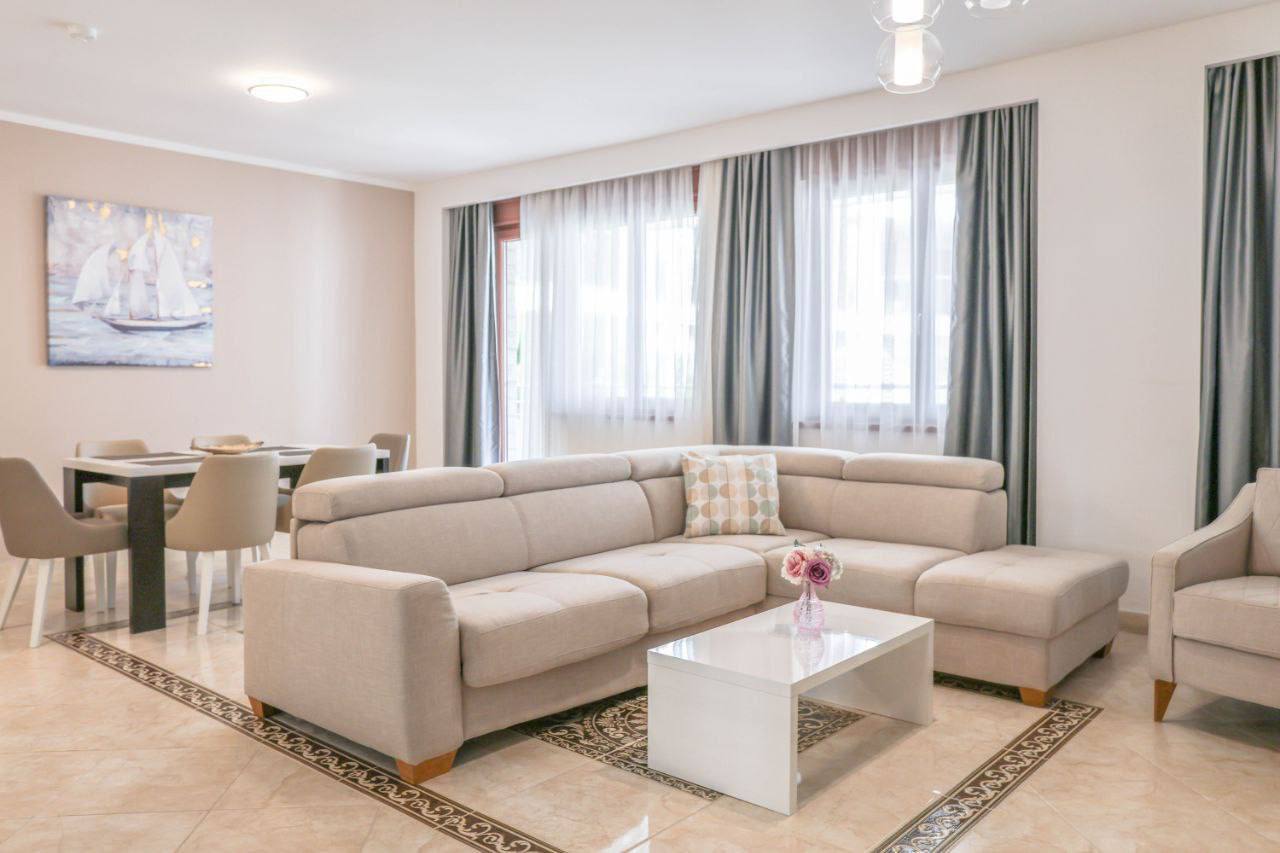 Iznajmljujem Stan-Apartman, Budva Okolina