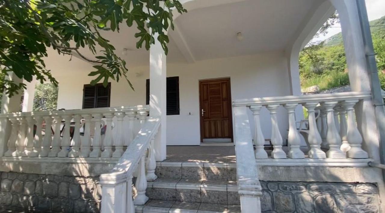 Дом в Budva, 48 m²