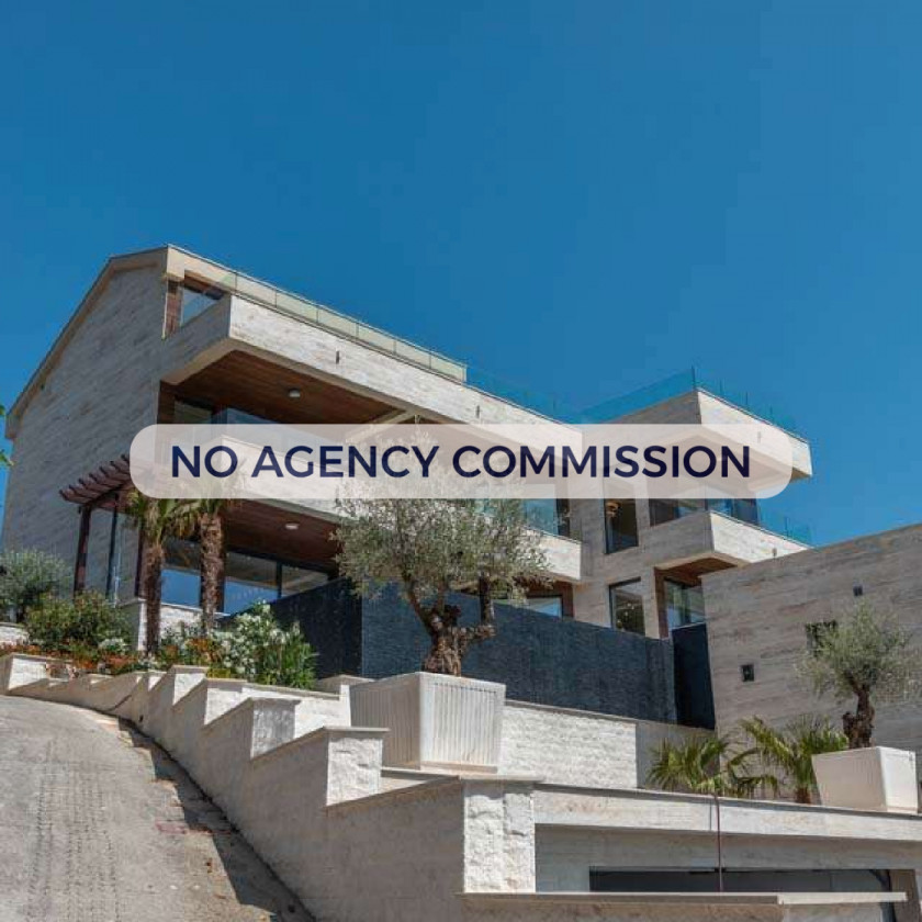 Luksuzna moderna vila sa bazenom i otvorenim pogledom na more – Tivat, Marići