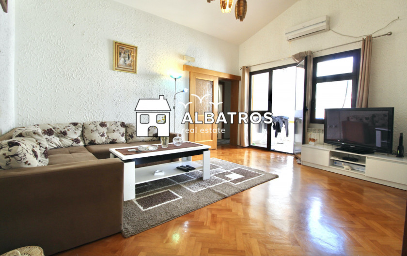 Iznajmljujem Stan-Apartman, Rena, Bar