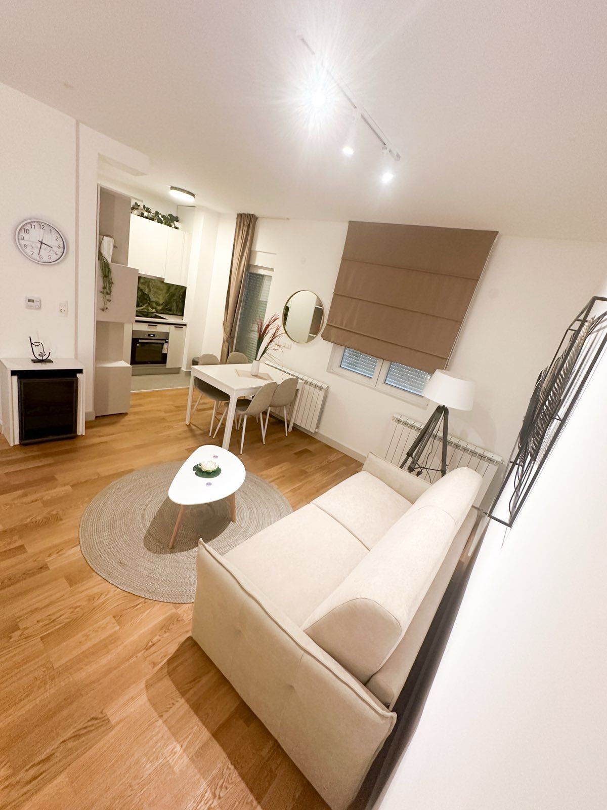 Apartment For Sale, Centar