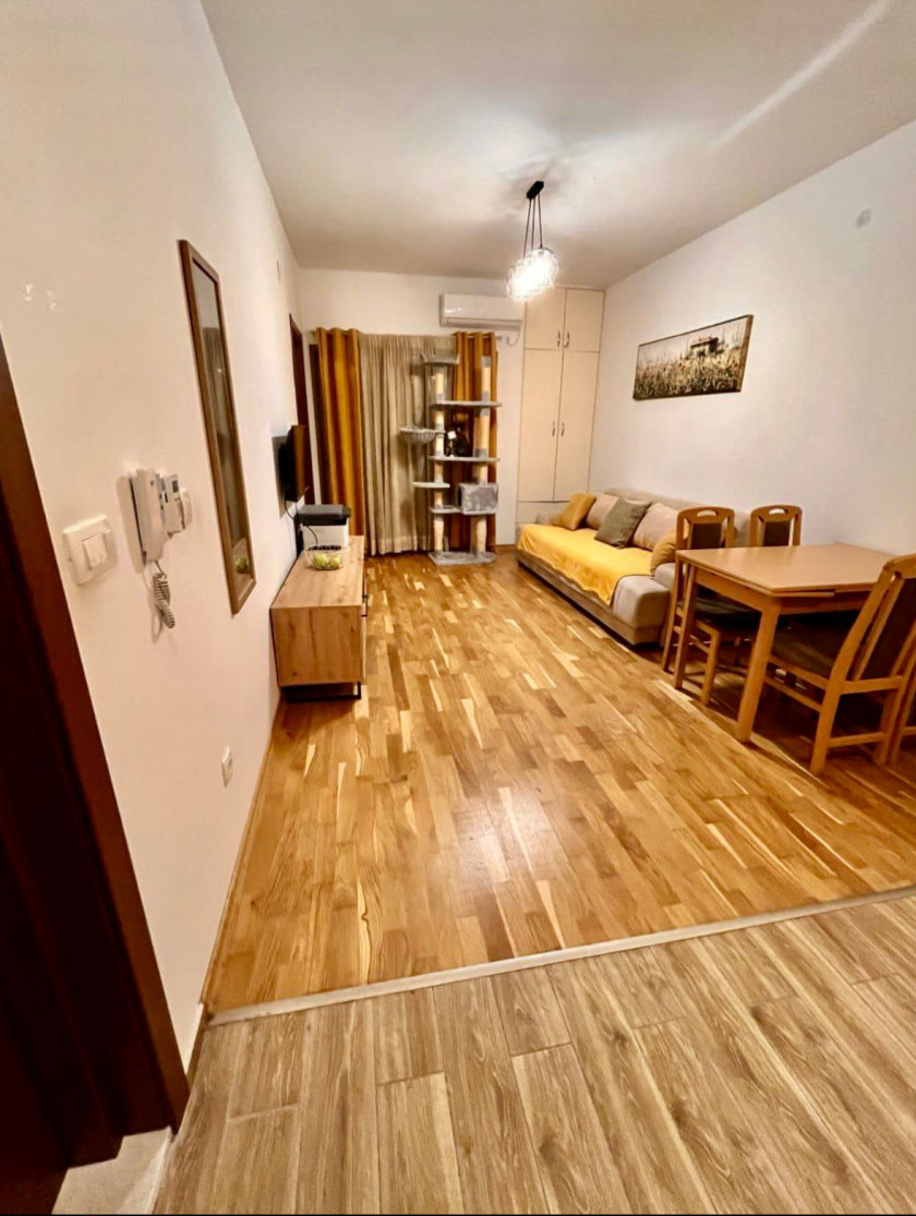 Apartment For Sale, Centar