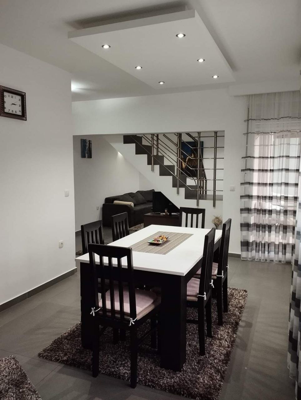 Iznajmljujem Stan-Apartman, Tivat