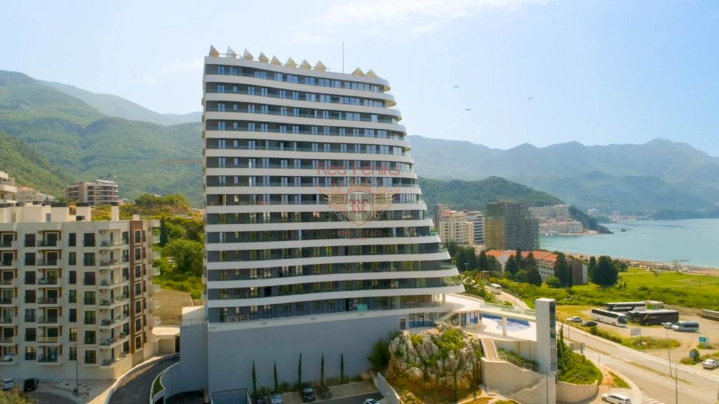 Studio apartment in Becici with sea view