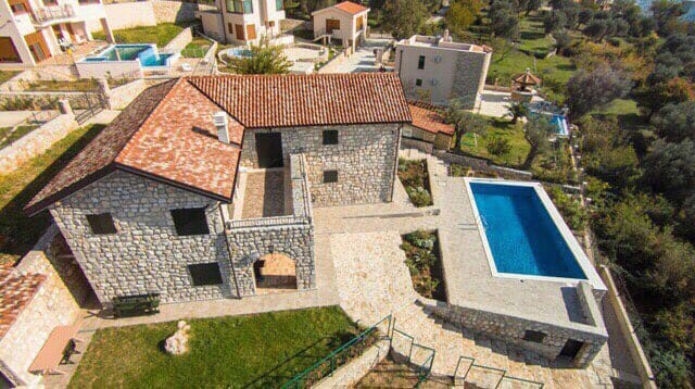 House for Sale, Bar — €800,000