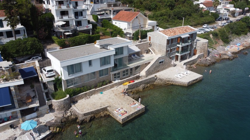 House For Sale, Krašići