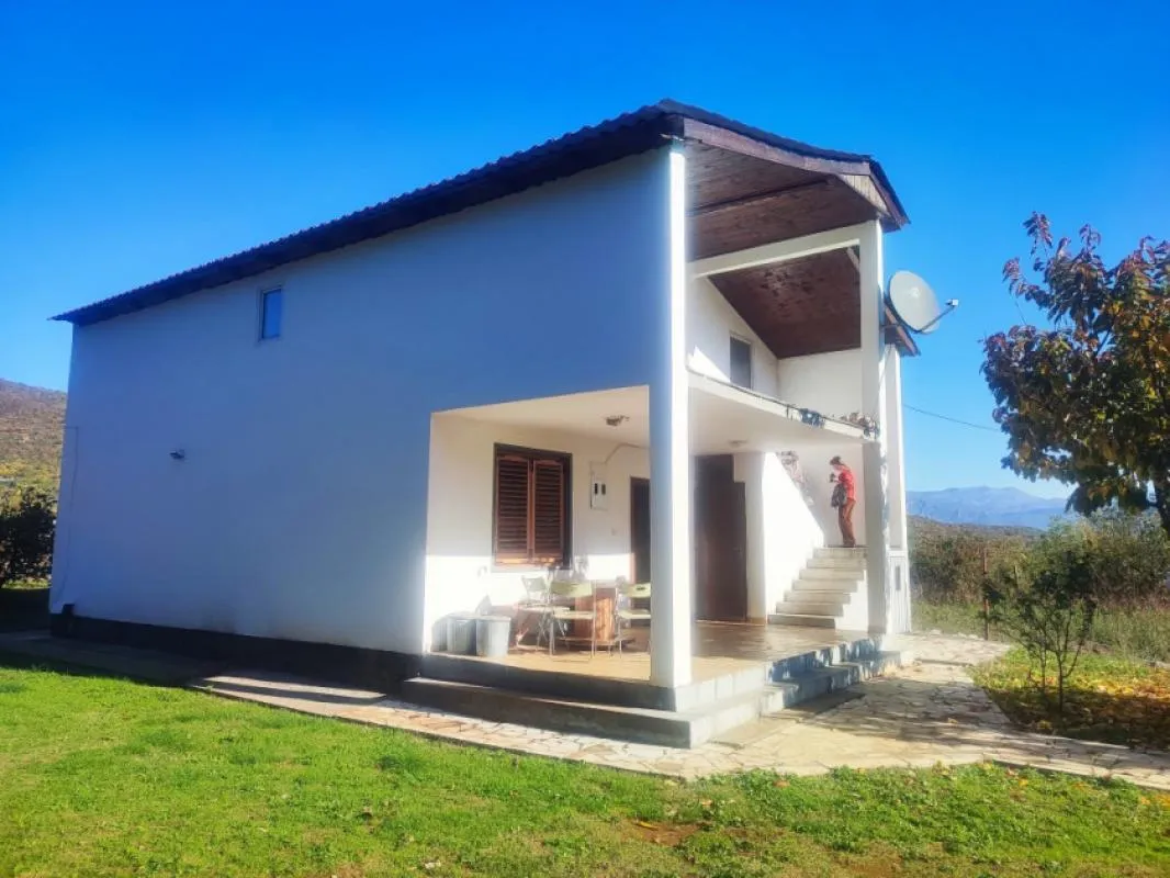 House in Danilovgrad, 162 m²