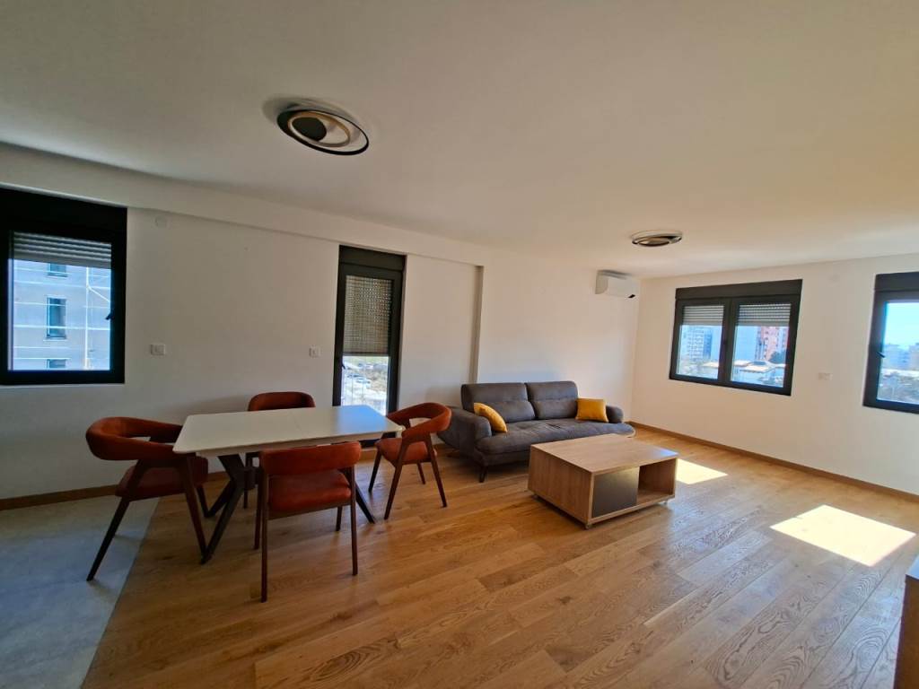Prodajem Stan-Apartman, Preko Morače