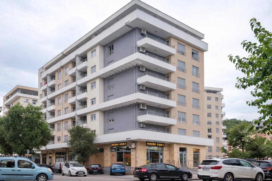 Prodajem Stan-Apartman, Golubovina
