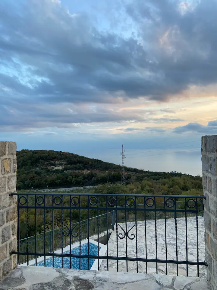 Дом в Petrovac, 466 m²