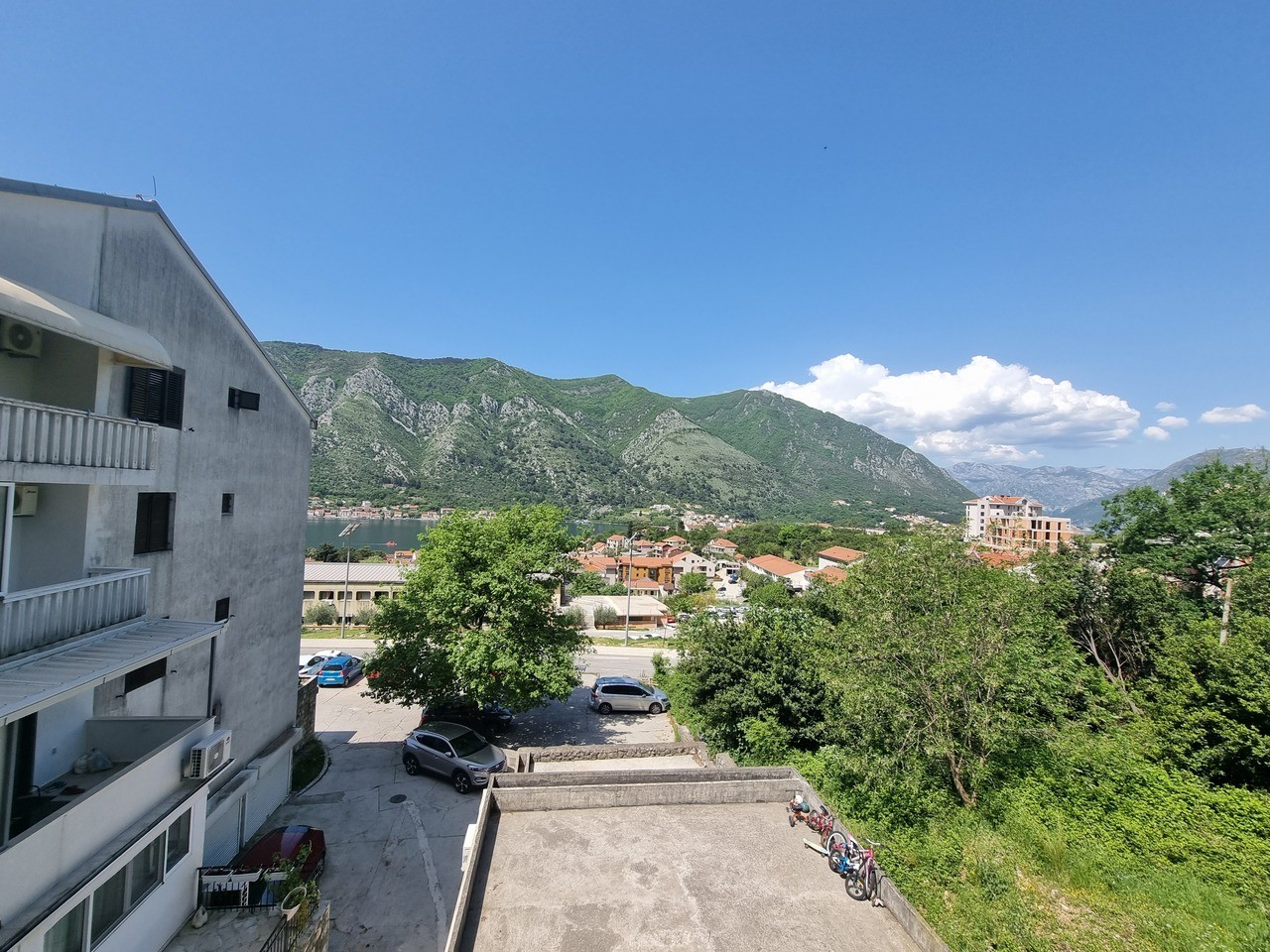 Spacious apartment in a developed area