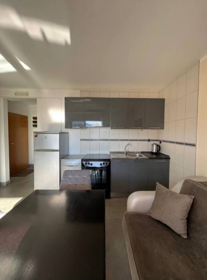 Iznajmljujem Stan-Apartman, Orahovac