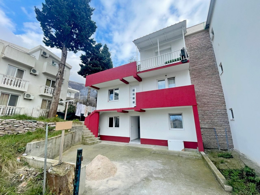 Prodajem Kuću, Sutomore