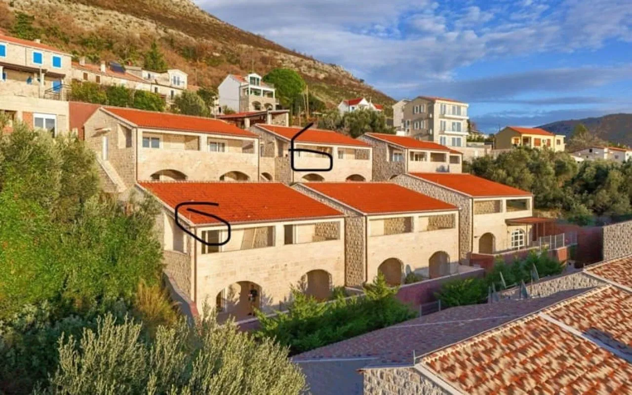 Apartment in Rezevici, 47 m²