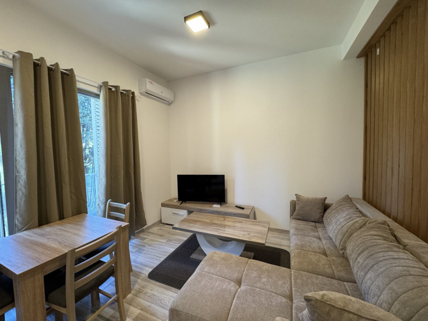 Iznajmljujem Stan-Apartman, Bar Centar