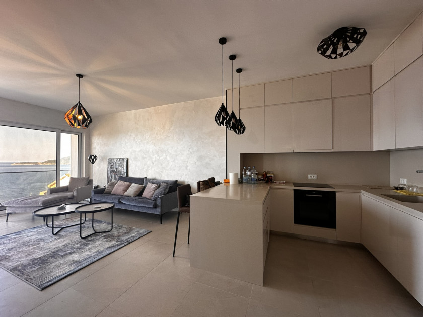 Prodajem Stan-Apartman, Pržno