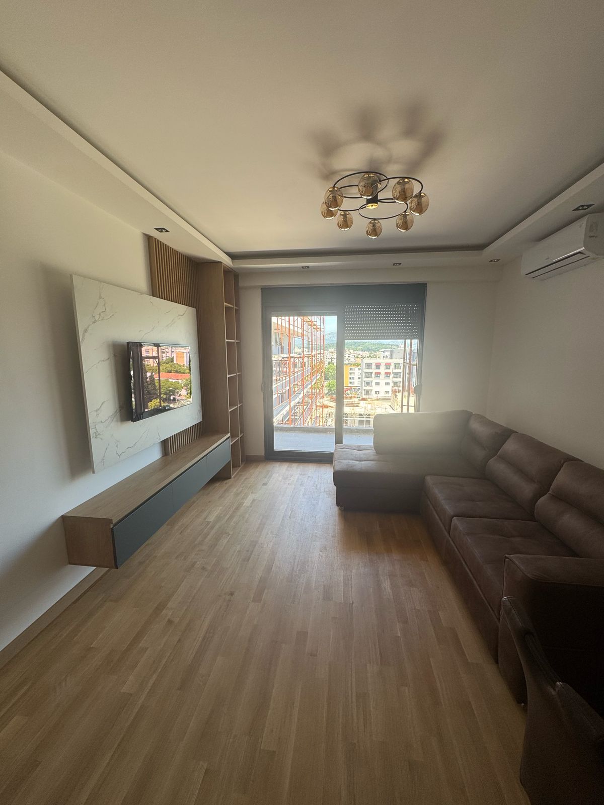 Apartment For Sale, Pobrežje