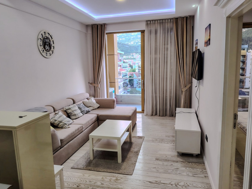 1-soban moderan stan, 45 m² | Centar Budve | Zgrada Viktoria | Lift + Garaža