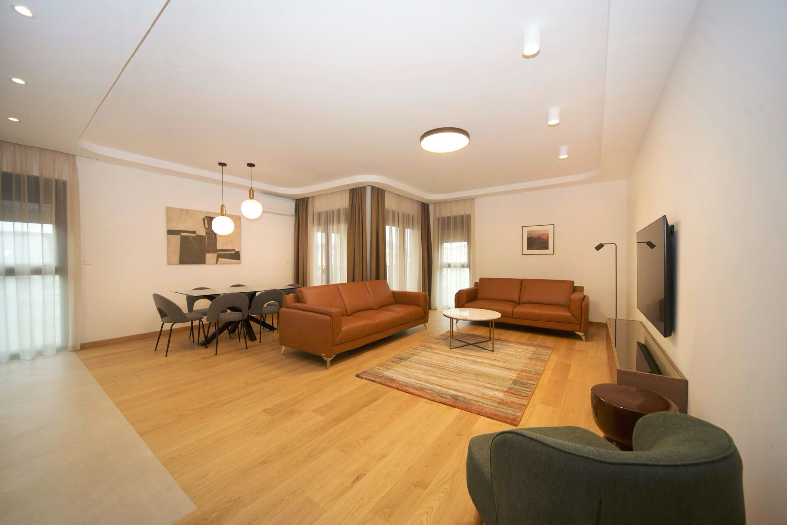 Spacious 3-Bedroom Apartment 104 m² with 2 Garage Spaces – For Rent, Premium Kvart, Podgorica
