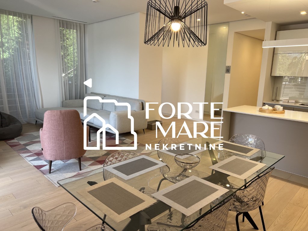 Prodajem Stan-Apartman, Budva