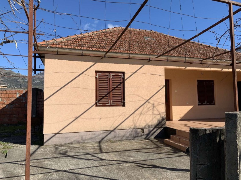 House For Sale, Dobre Vode