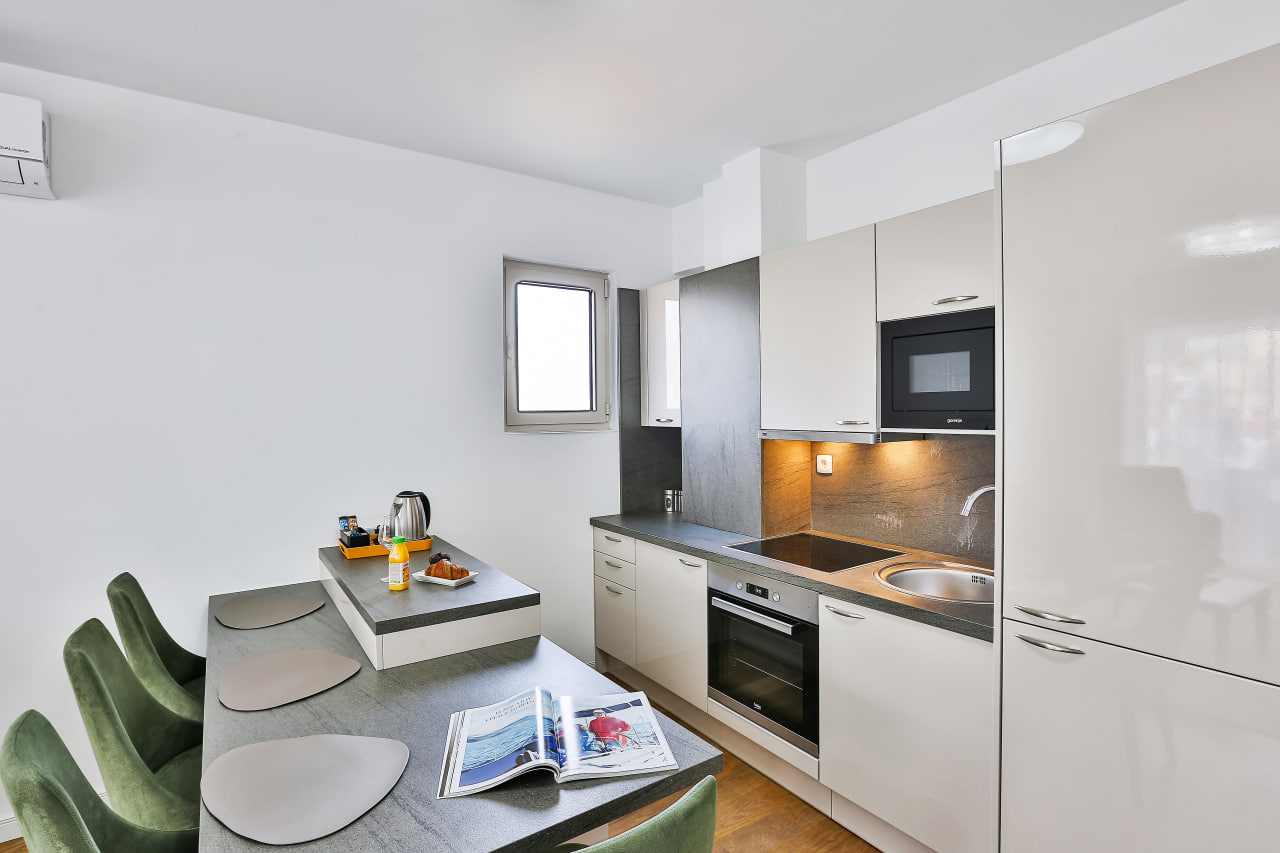 Apartment for Rent, Budva — €850