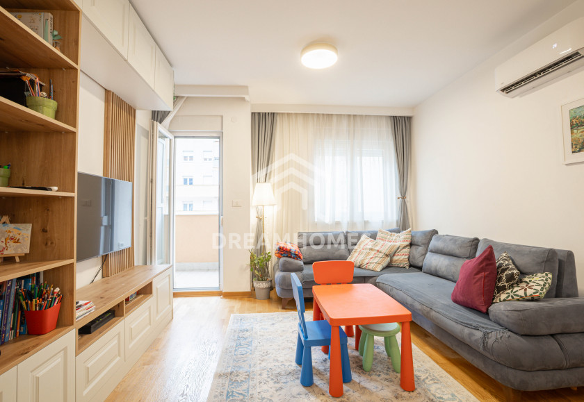 PRODAJA – DVOSOBAN STAN | ZAGORIČ – CITY KEJ, PODGORICA | 64 m² + OSTAVA 9 m² +