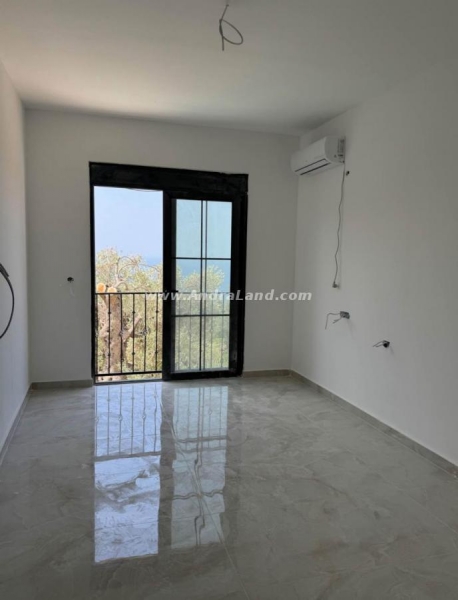House for Sale, Bar — €400,000